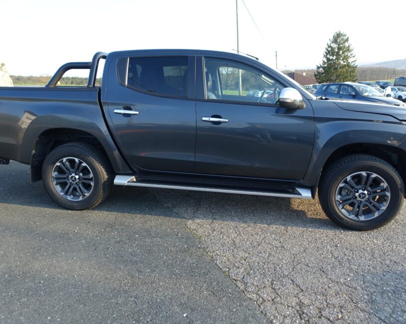 MITSUBISHI L200 Diamond Modell Instyle voll