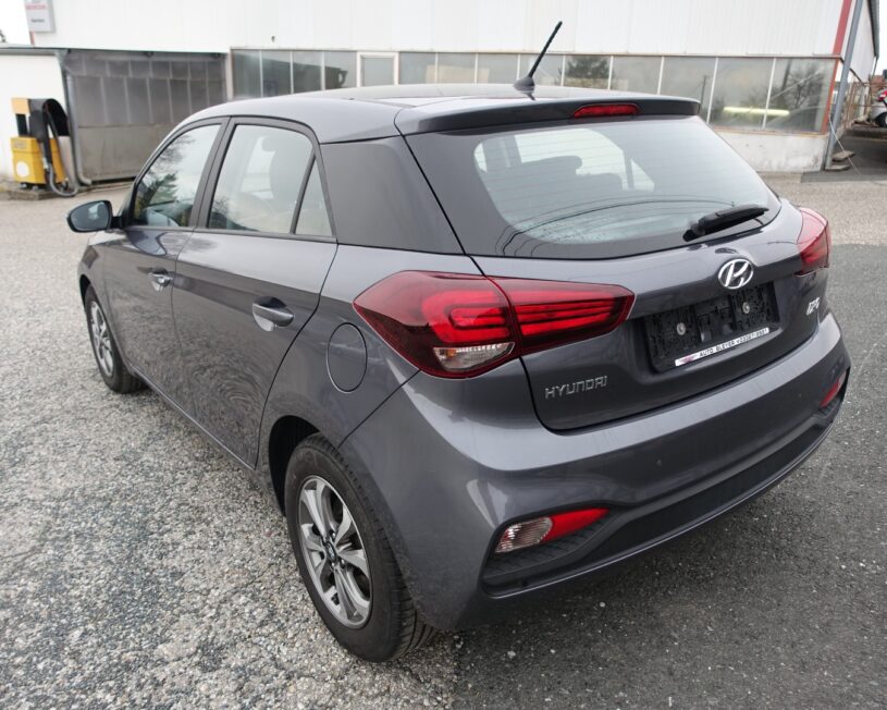 HYUNDAI i20     Run voll